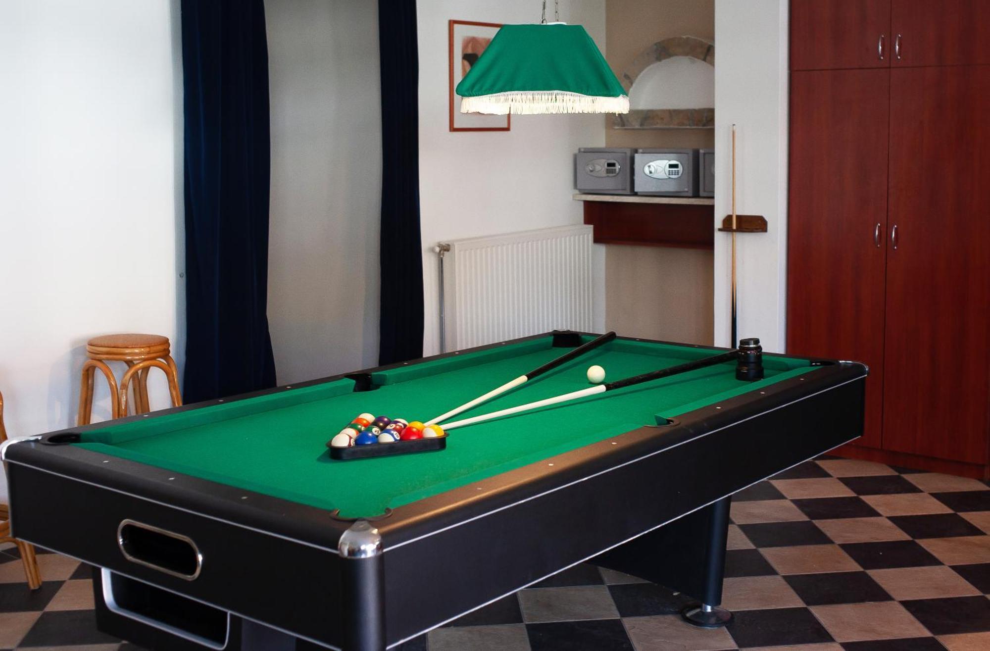 Hotel Platan Zamárdi Buitenkant foto